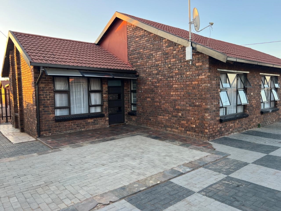 3 Bedroom Property for Sale in Mmabatho North West